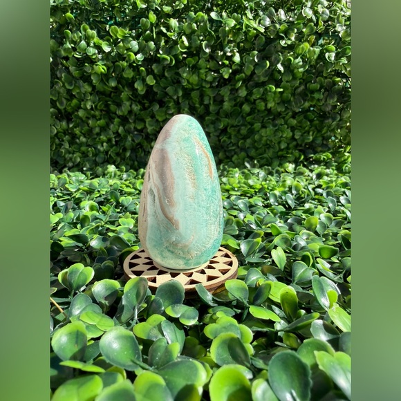 Blue Caribbean Calcite Egg (one) - Picture 3 of 7